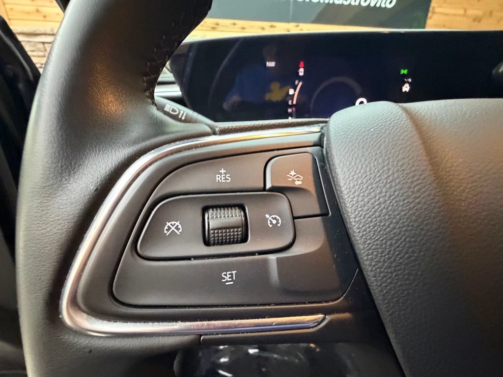 Used 2024 Buick Encore GX Sport Touring w/ Advanced Technology Package AWD/4WD image 30