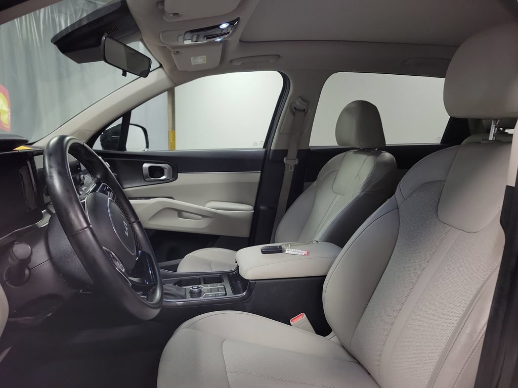 Used 2022 Kia Sorento S w/ Panoramic Sunroof Package FWD image 15