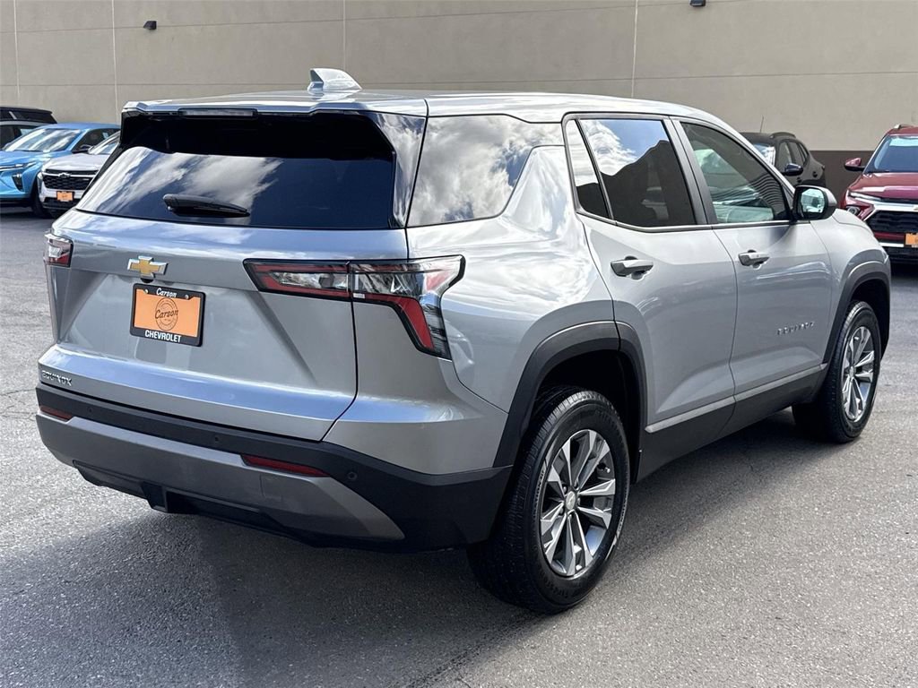 Used 2025 Chevrolet Equinox LT image 3