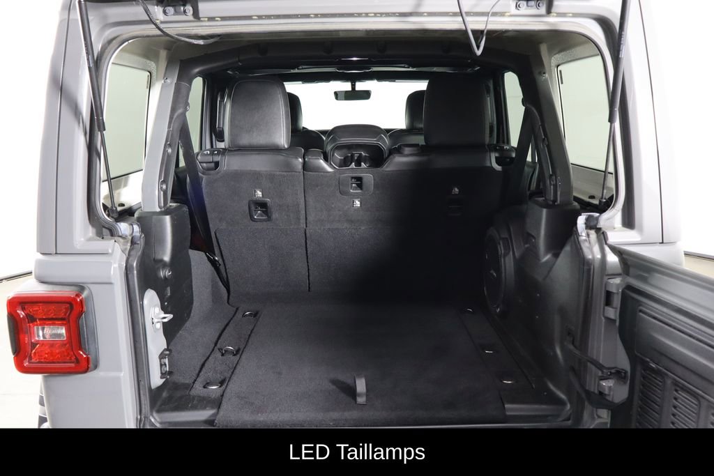 Used 2018 Jeep Wrangler Unlimited Sahara image 18