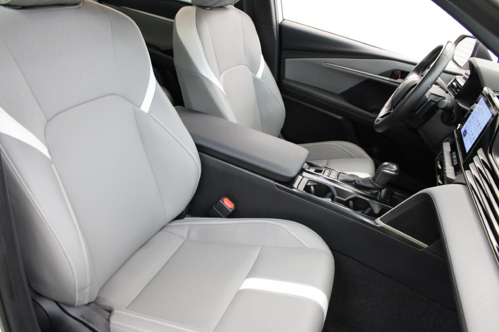 Used 2025 Toyota Camry SE FWD image 22
