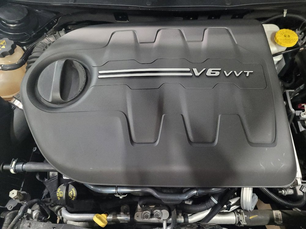 Used 2018 Jeep Cherokee Trailhawk w/ Comfort/Convenience Group image 30