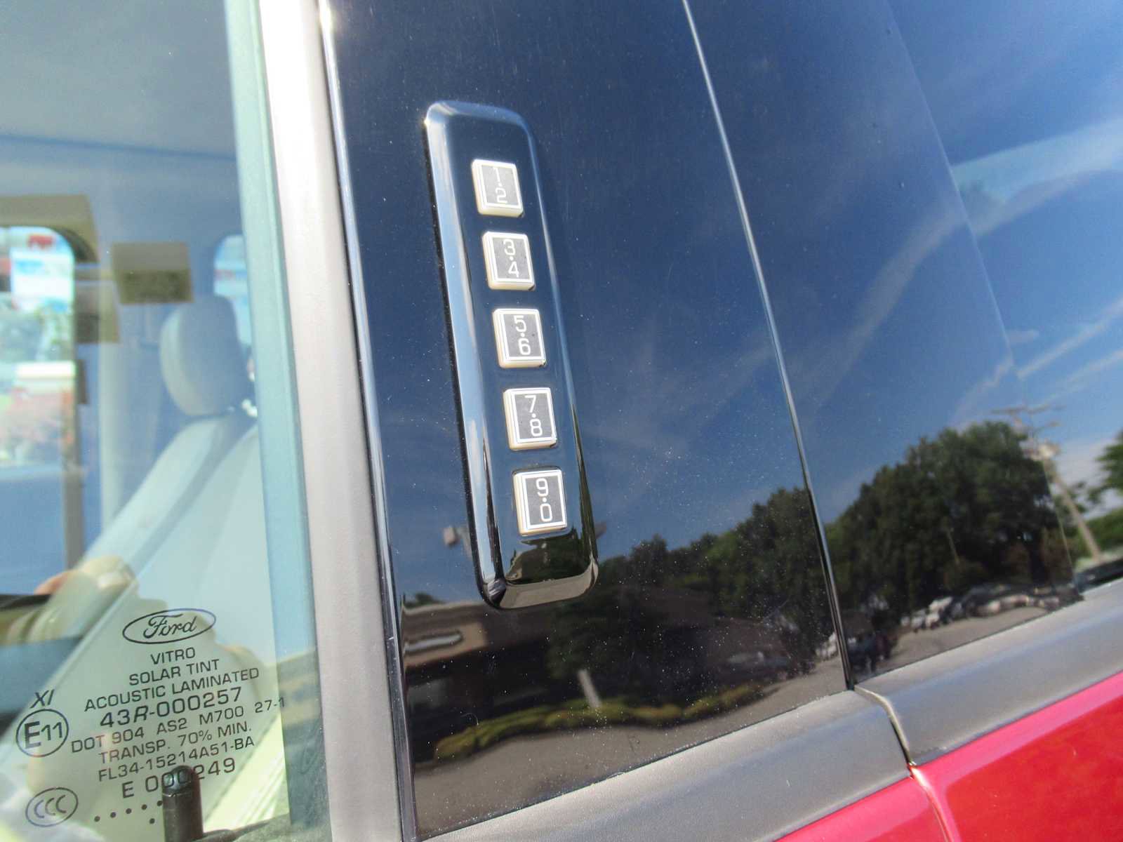 Used 2019 Ford F150 Lariat w/ Equipment Group 502A Luxury image 6