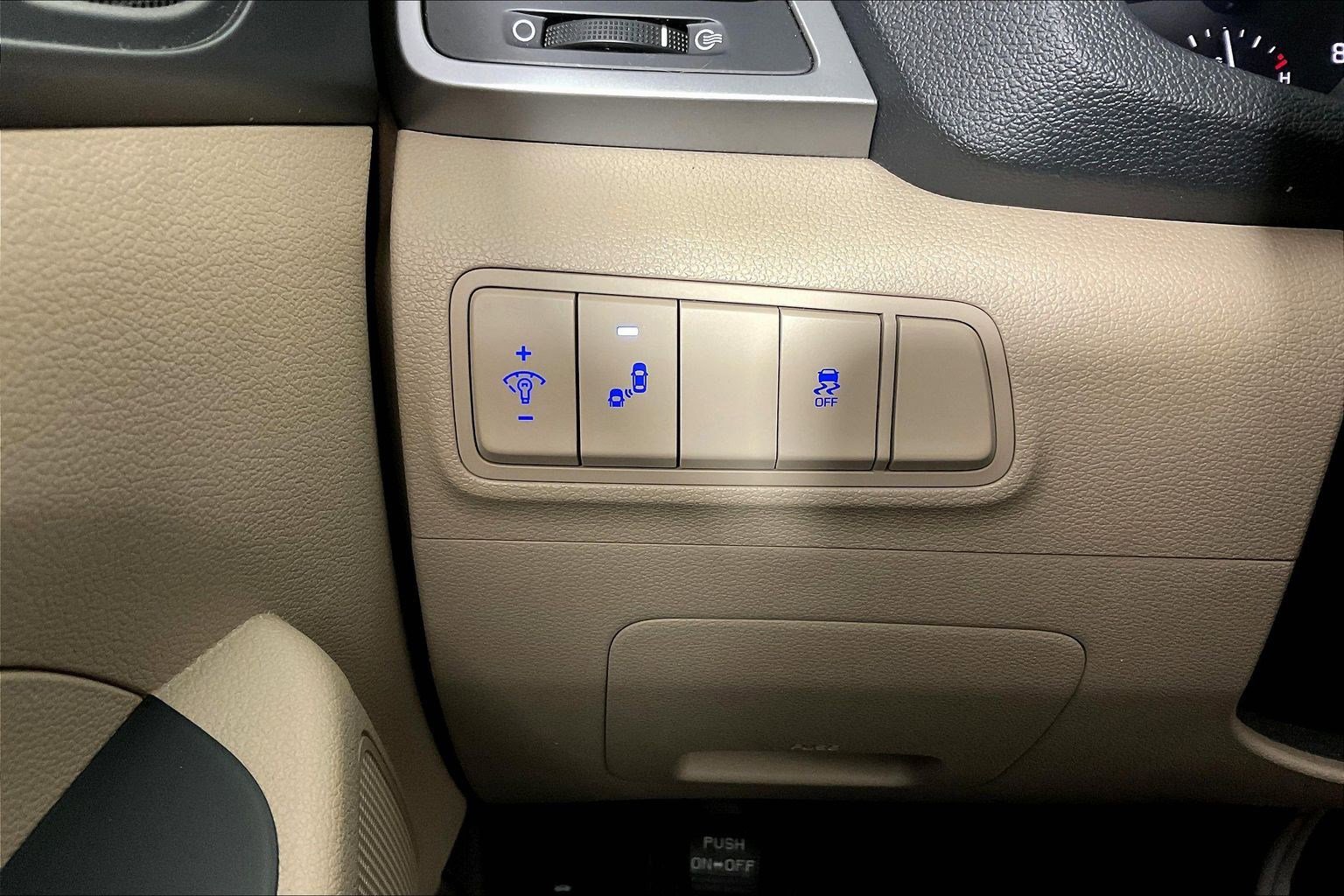 Used 2018 Hyundai Tucson Sport image 15