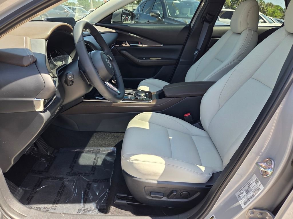 Certified 2025 MAZDA CX-30 AWD 2.5 S w/ Premium Package image 4