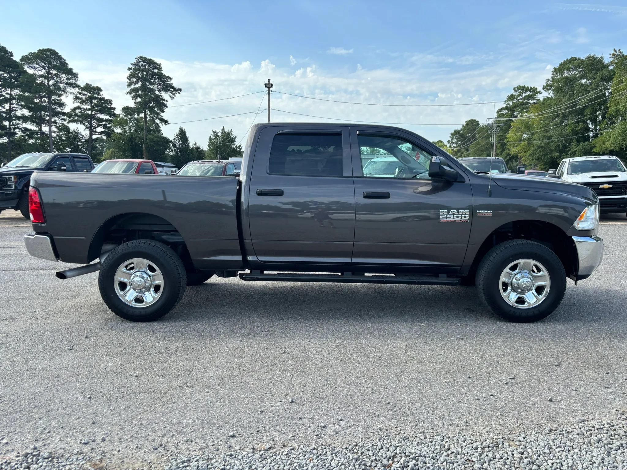Used 2017 RAM 2500 Tradesman w/ Chrome Appearance Group AWD/4WD image 6