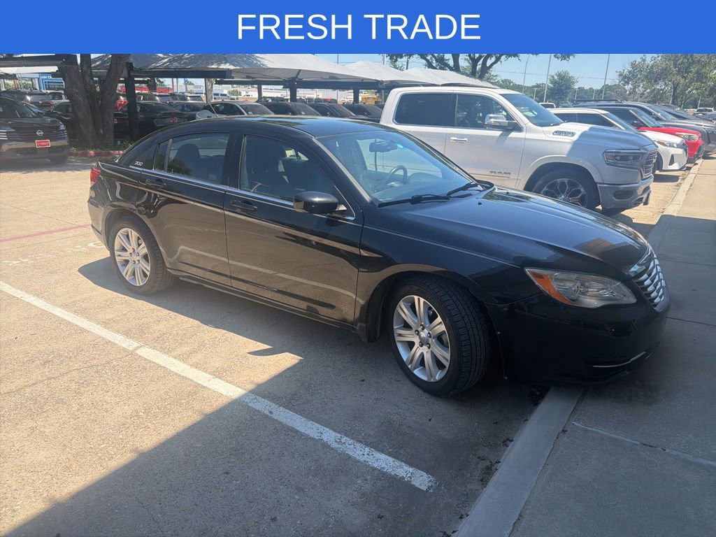 Used 2013 Chrysler 200 Touring FWD image 6