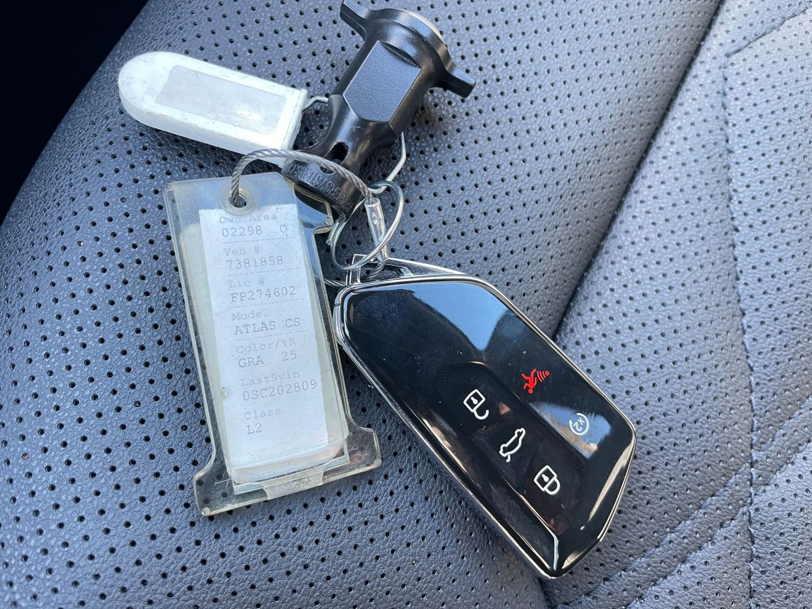 Used 2025 Volkswagen Atlas Cross Sport SE image 22