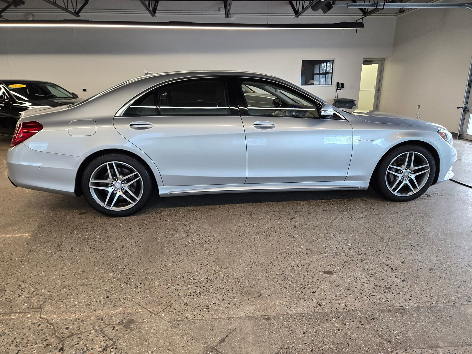 Used 2014 Mercedes-Benz S 550 Sedan image 6