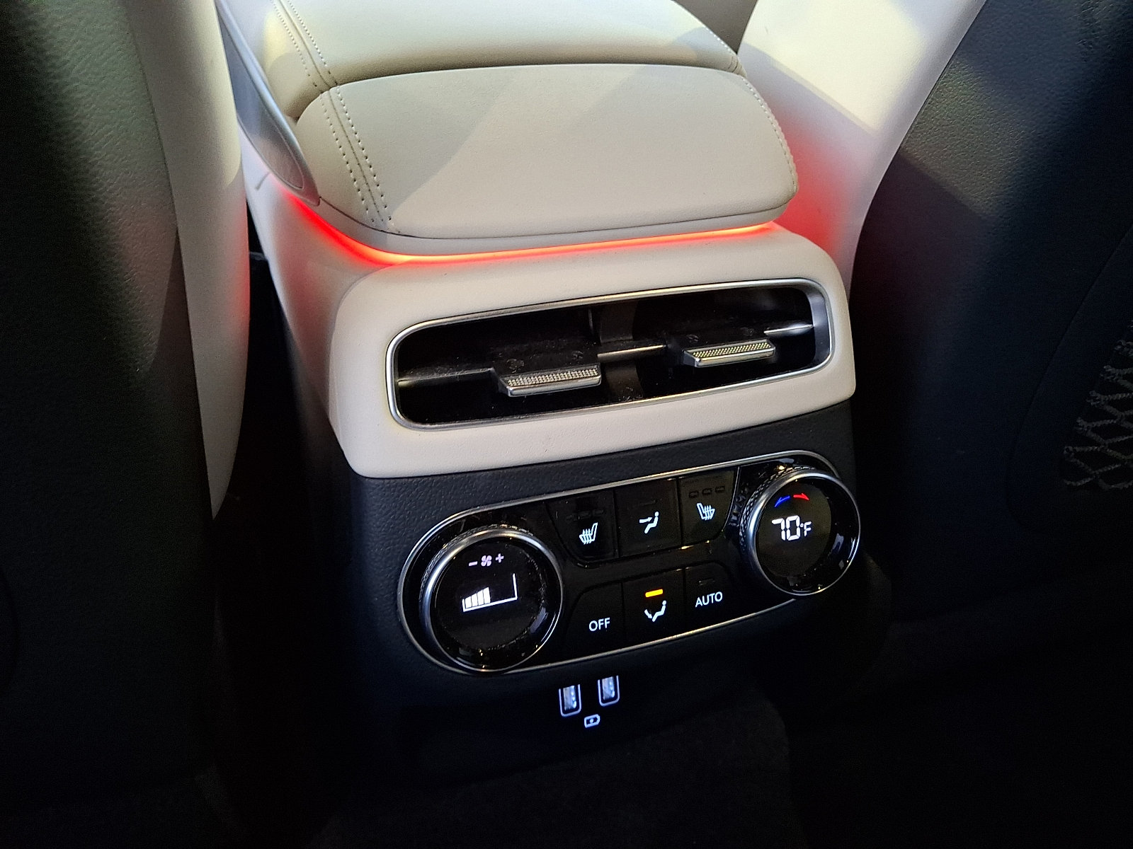 Certified 2025 Genesis Electrified GV70 w/ Prestige Package AWD/4WD image 11