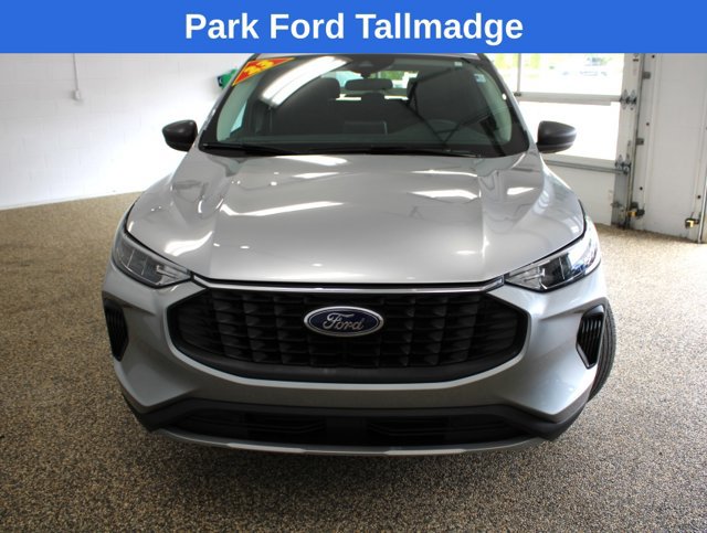 Used 2023 Ford Escape Active AWD/4WD image 8