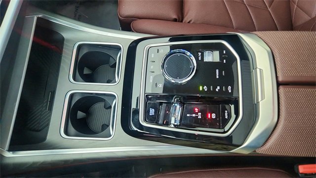 Used 2025 BMW i7 eDrive50 image 54