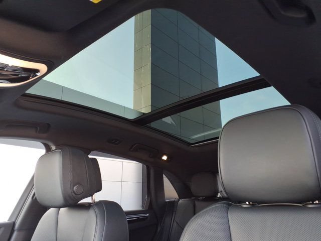 Used 2023 Porsche Macan AWD/4WD image 15