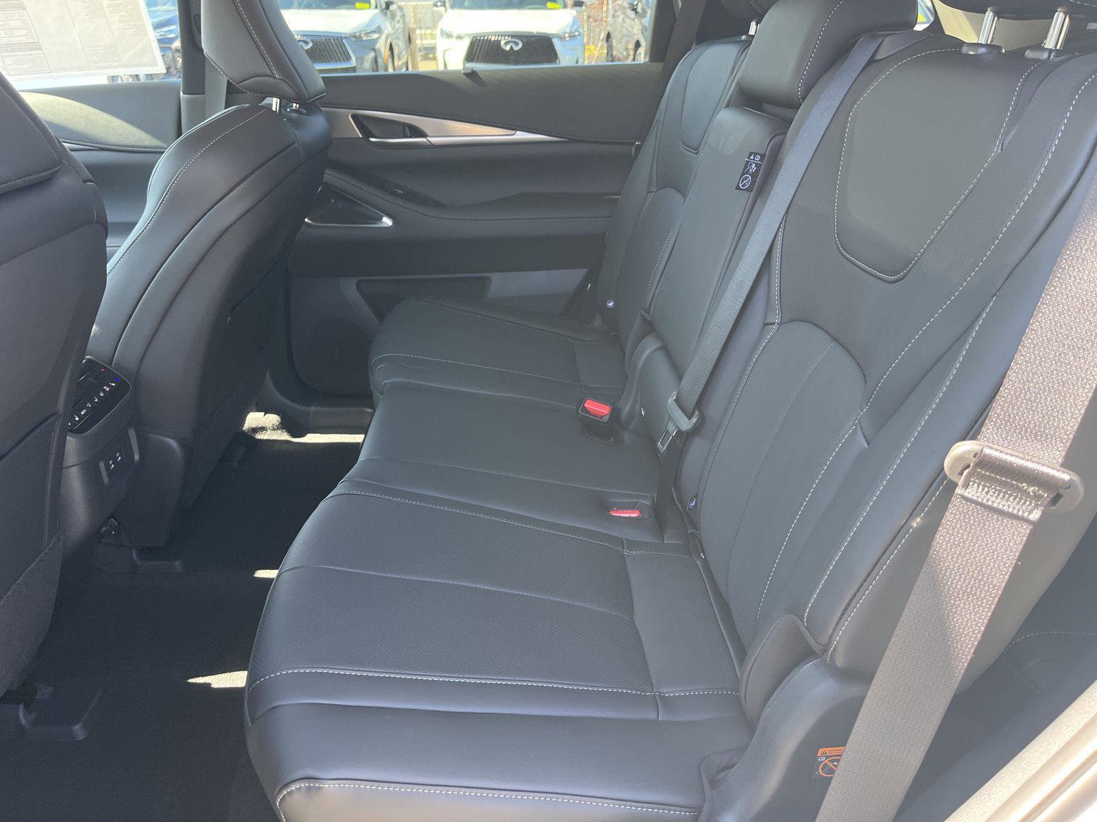 New 2026 INFINITI QX60 Luxe w/ Cargo Package image 12
