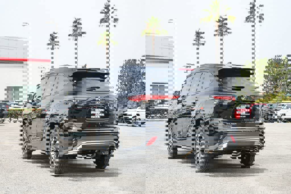 Used 2023 Toyota Highlander XSE image 9