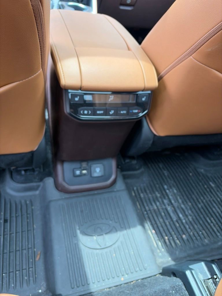 Used 2020 Toyota Highlander Platinum AWD/4WD image 20