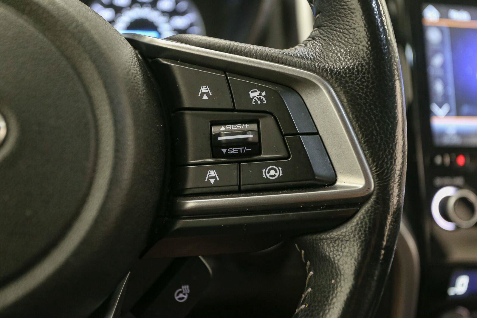 Used 2022 Subaru Ascent Limited w/ Technology Package AWD/4WD image 39