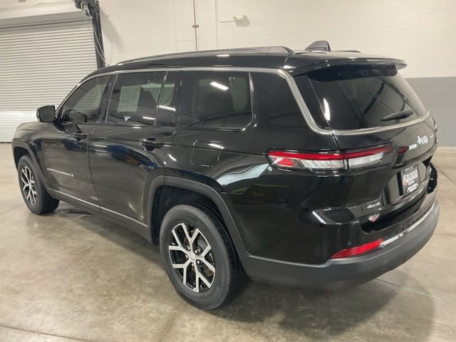 Used 2023 Jeep Grand Cherokee L Limited w/ Trailer Tow Group (B) AWD/4WD image 4