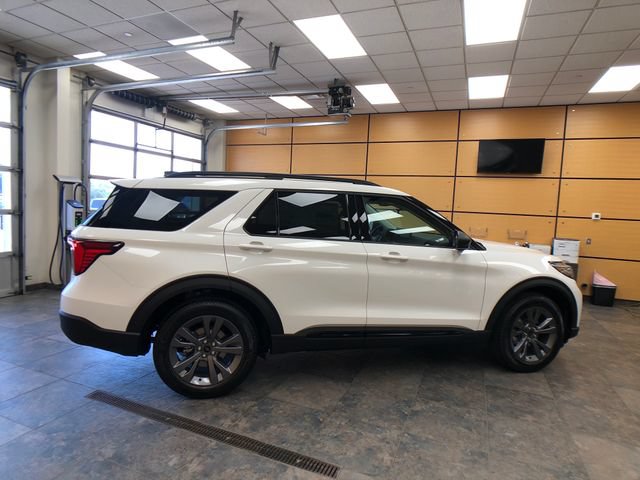 New 2026 Ford Explorer Active w/ Active Comfort Package AWD/4WD image 8