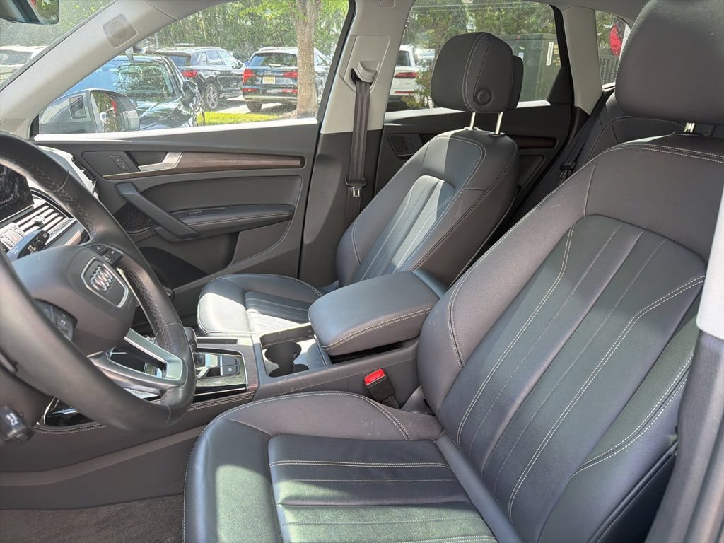Used 2023 Audi Q5 2.0T Premium Plus w/ Premium Plus Package AWD/4WD image 5