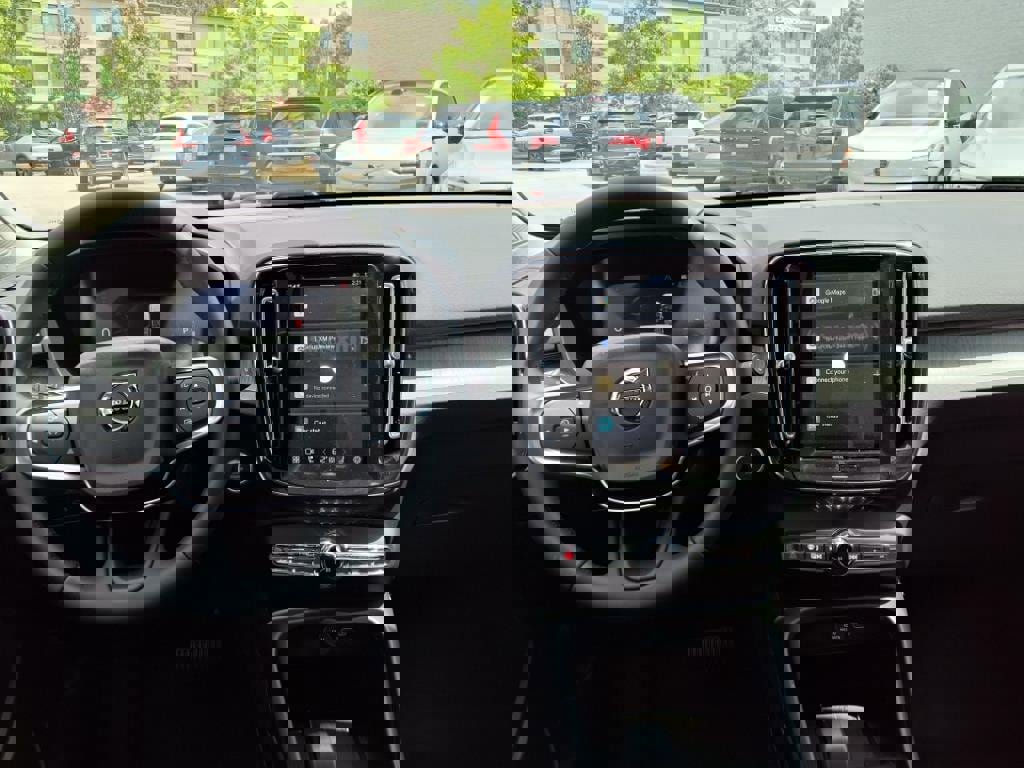 New 2025 Volvo XC40 B5 Core w/ Protection Package Premier image 13