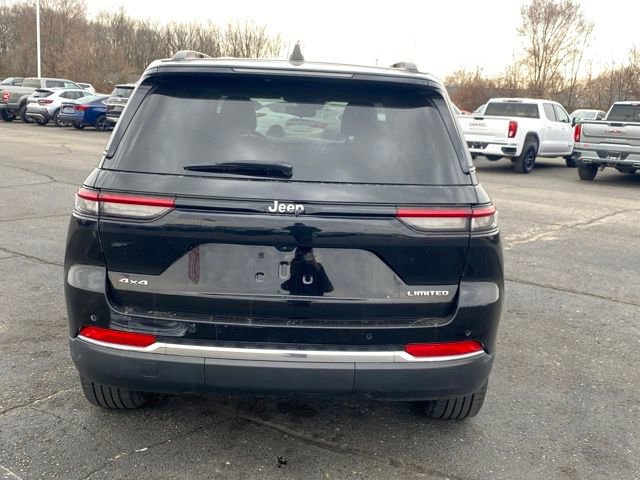Used 2023 Jeep Grand Cherokee Limited AWD/4WD image 4