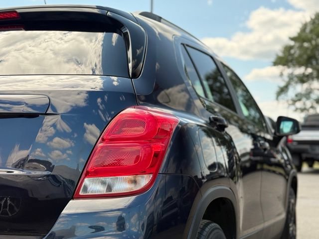 Used 2022 Chevrolet Trax LT AWD/4WD image 32