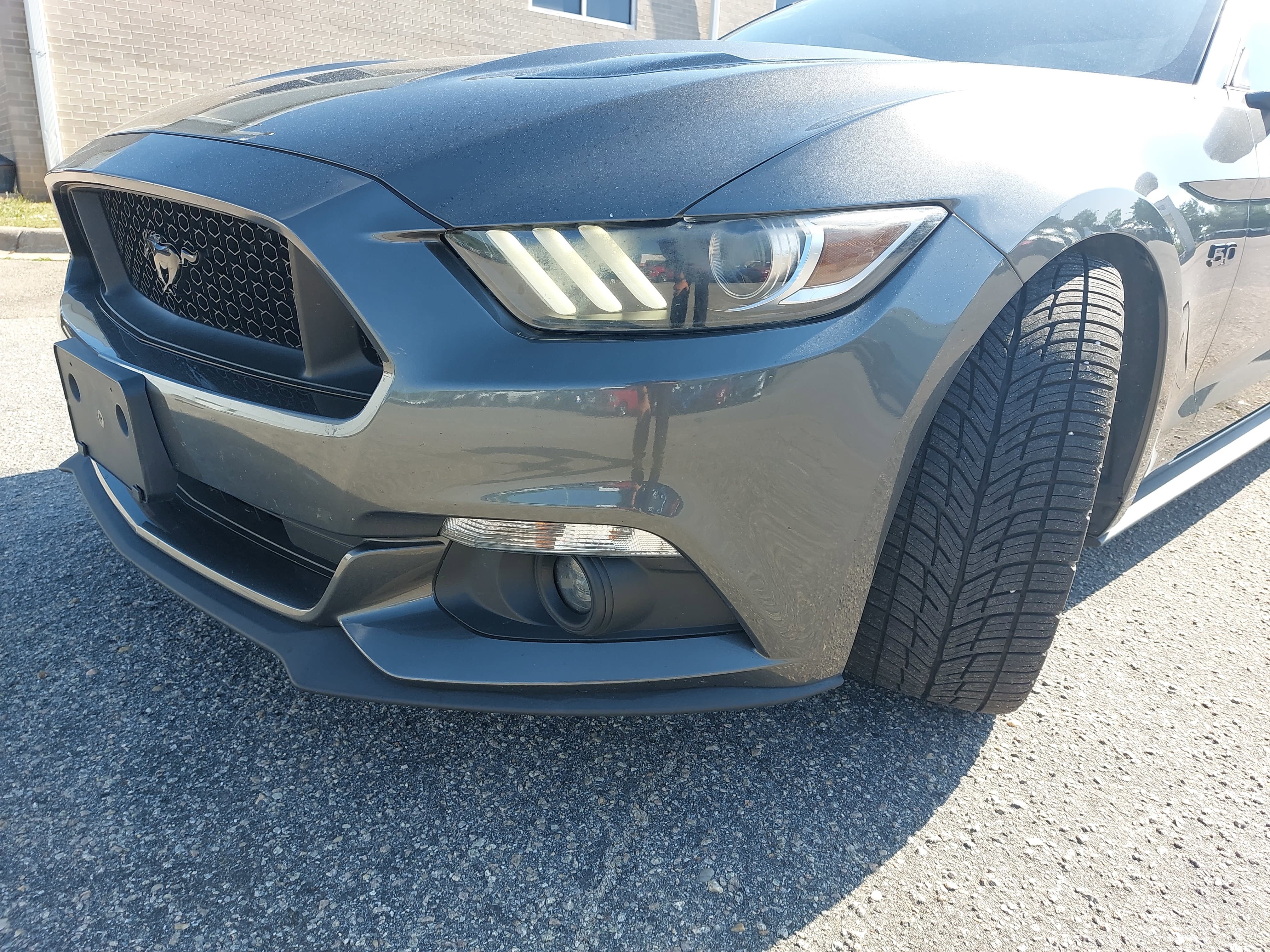 Used 2017 Ford Mustang GT Premium w/ Black Accent Package RWD image 31