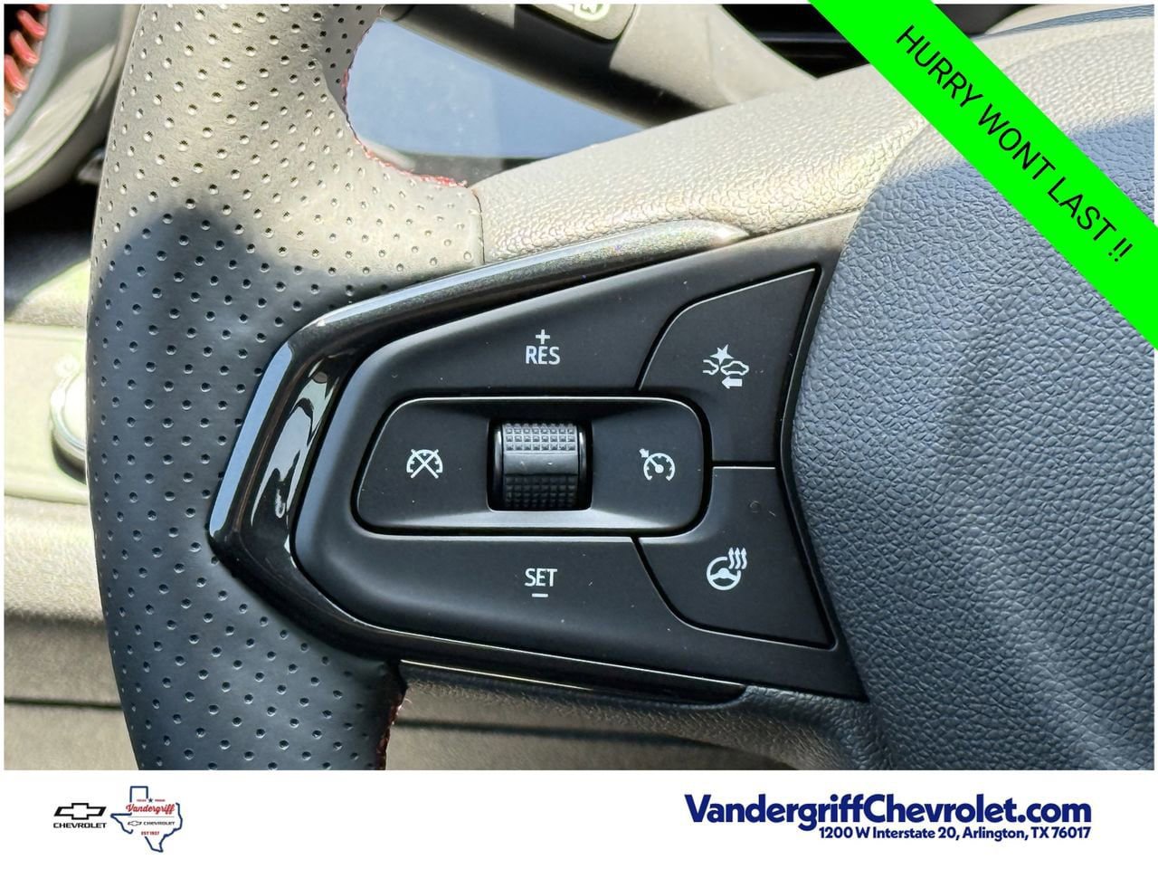 New 2026 Chevrolet Trax RS w/ Sunroof Package FWD image 12