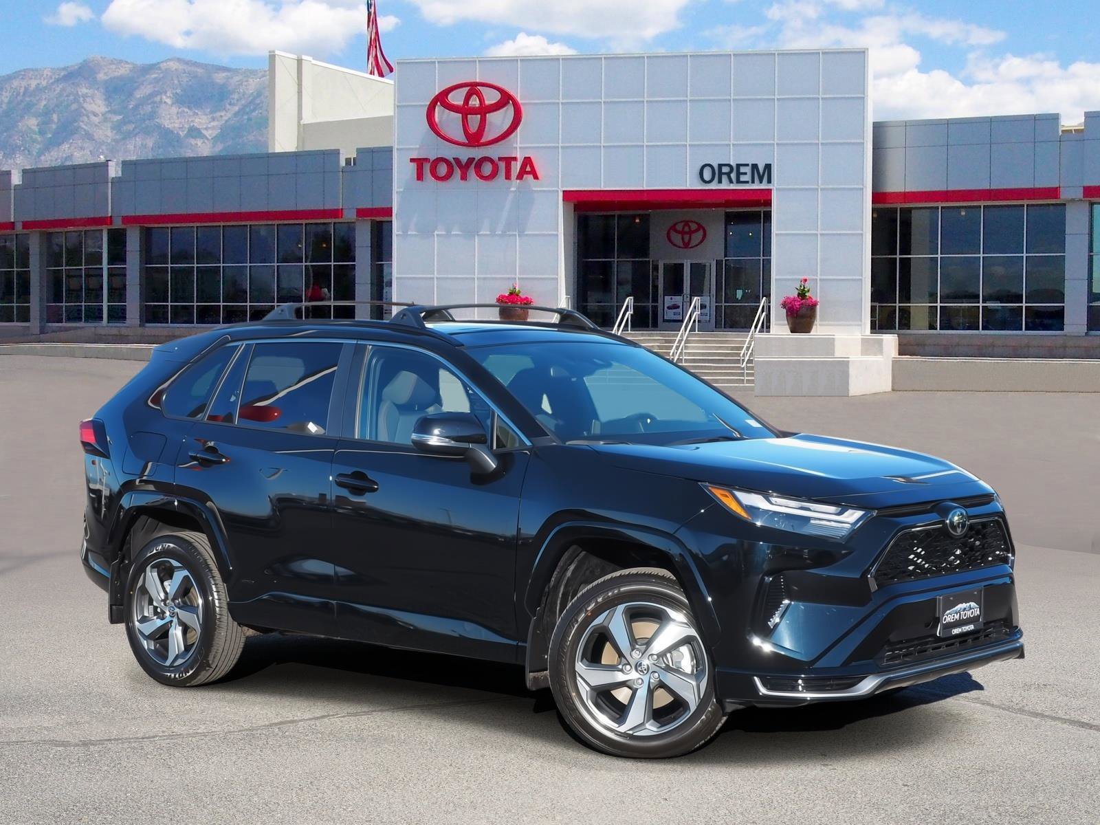 Used 2025 Toyota RAV4 SE