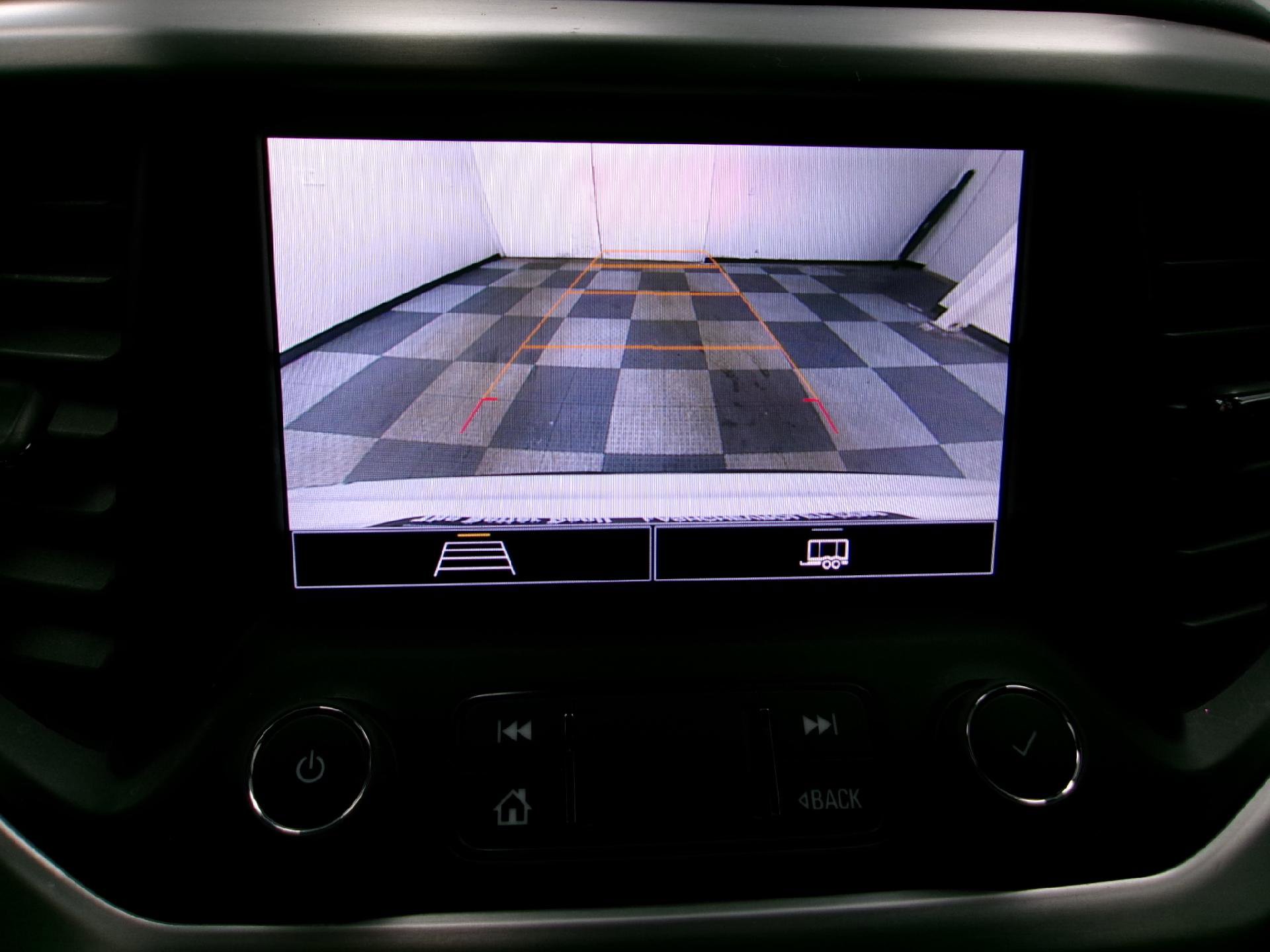 Certified 2022 GMC Acadia SLE w/ Driver Convenience Package image 5