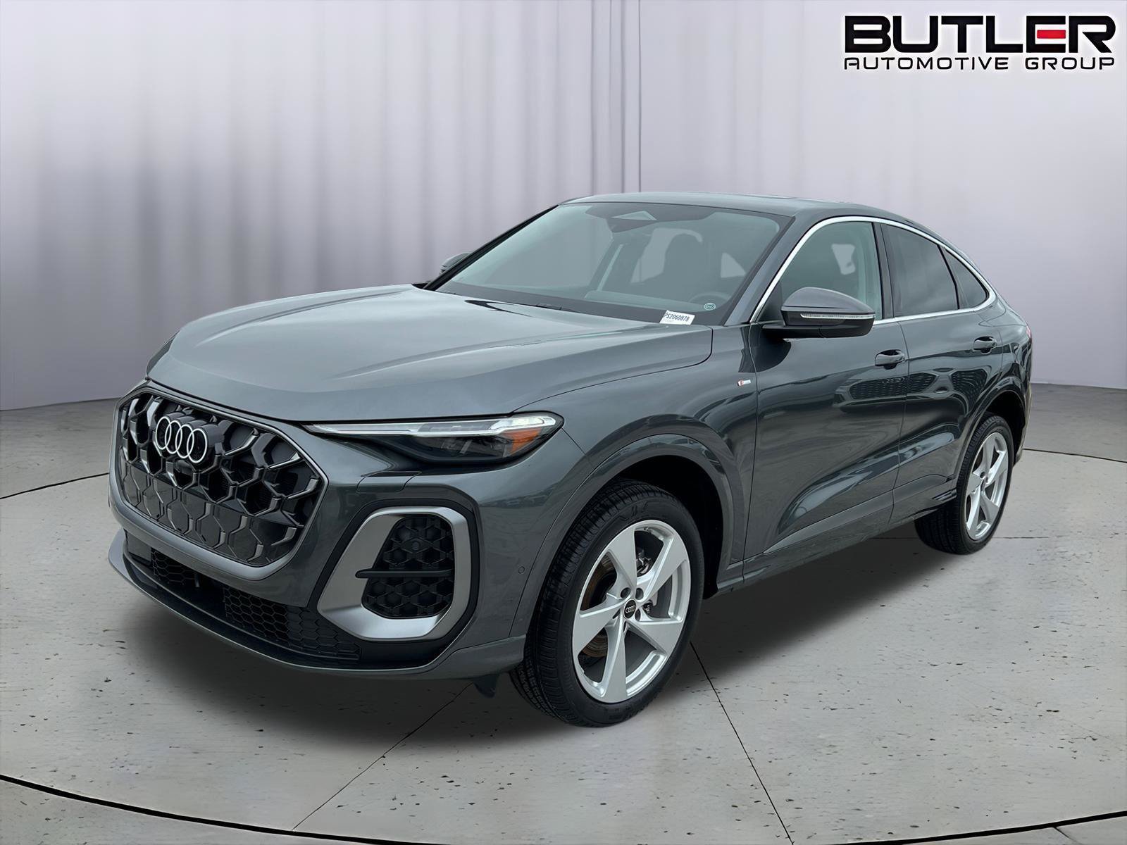 Certified 2025 Audi Q5 Premium Plus AWD/4WD image 1
