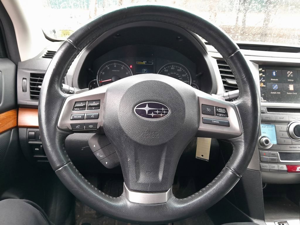 Used 2013 Subaru Outback 3.6R Limited image 16