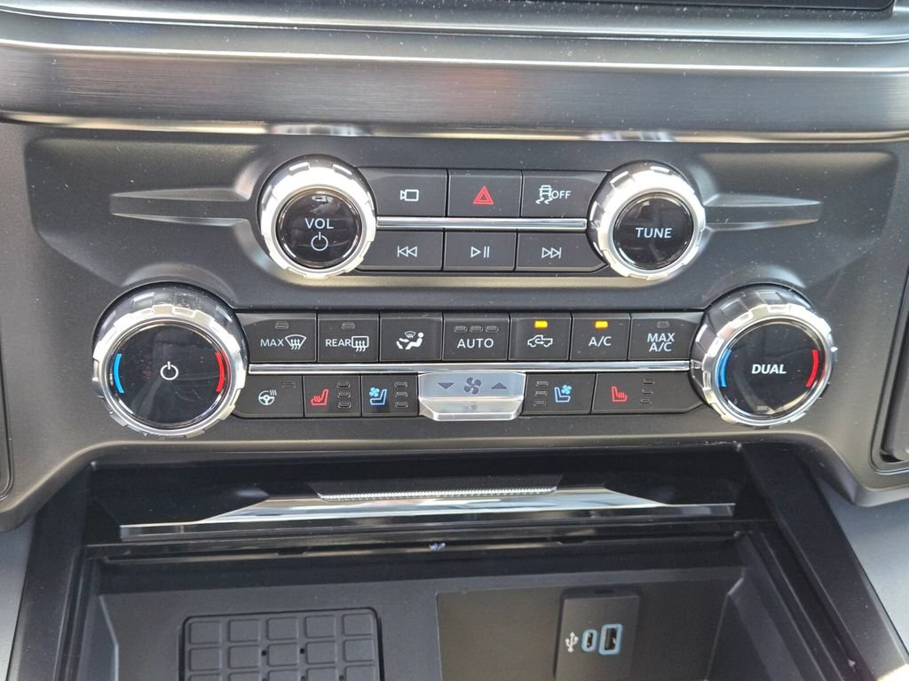 New 2026 Ford F350 Lariat w/ Lariat Ultimate Package AWD/4WD image 17