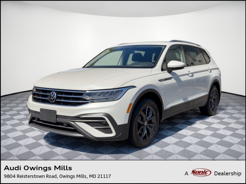 Used 2023 Volkswagen Tiguan SE FWD image 1