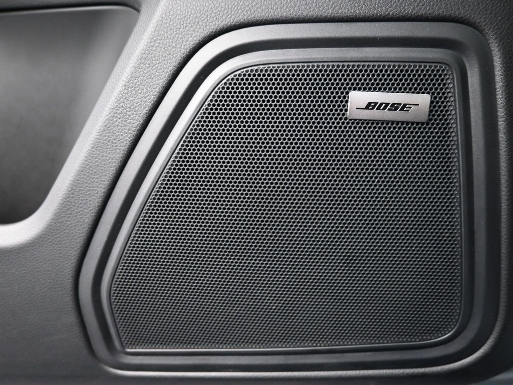 Certified 2026 Porsche Macan image 17