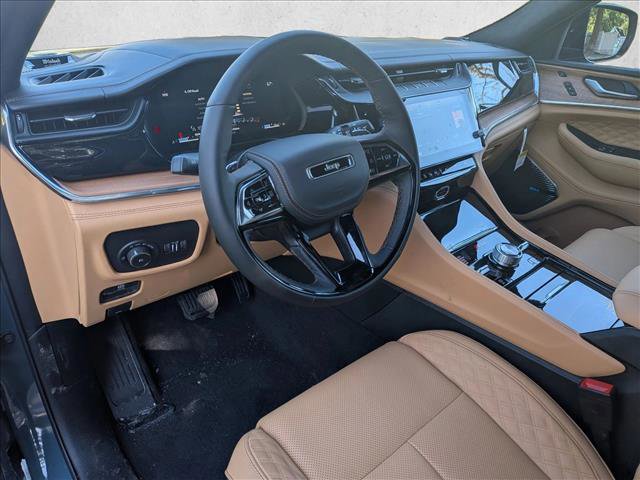 New 2026 Jeep Grand Cherokee Summit w/ Obsidian Package image 3