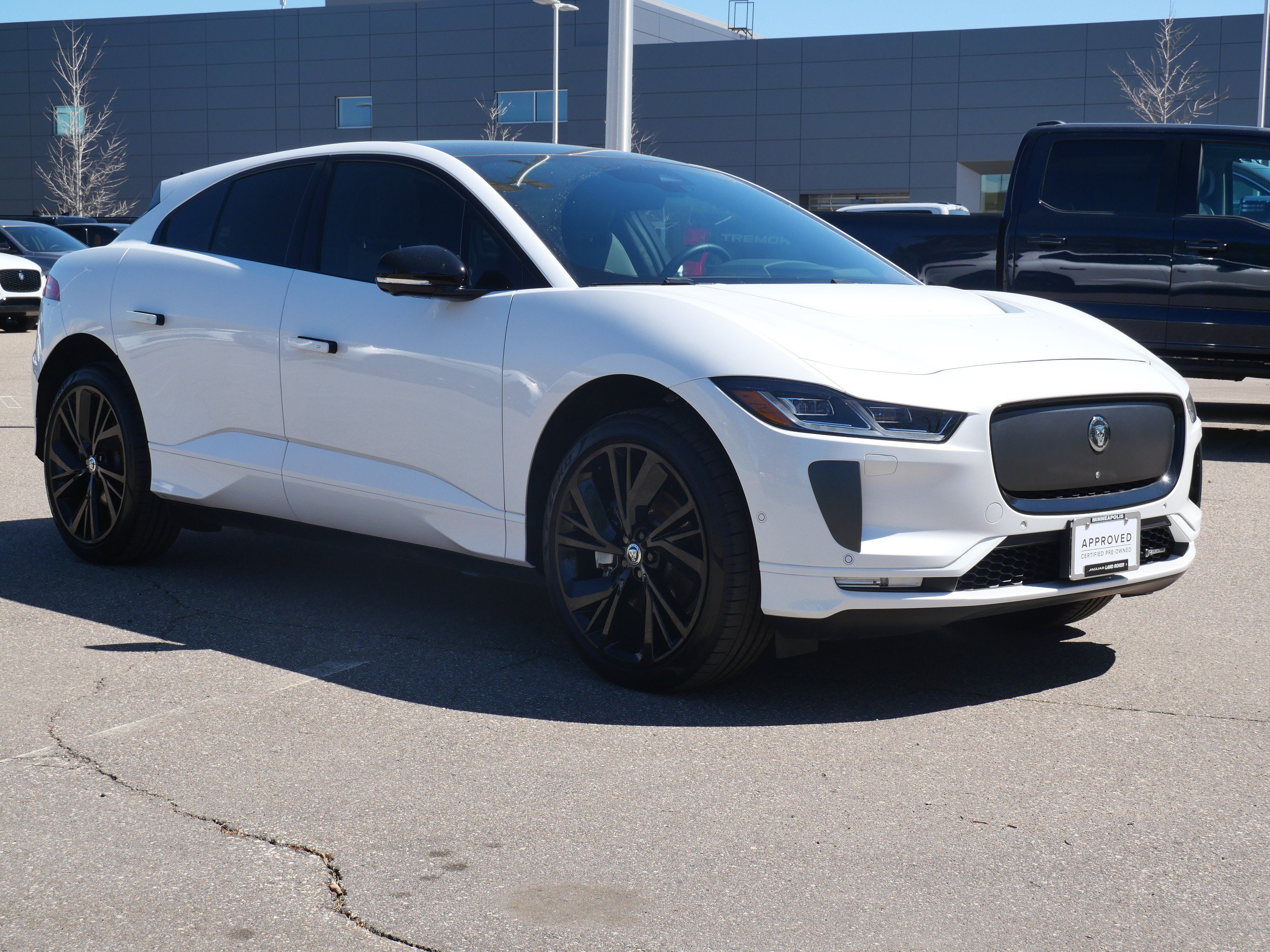 Certified 2024 Jaguar I-PACE R-Dynamic HSE AWD/4WD image 7