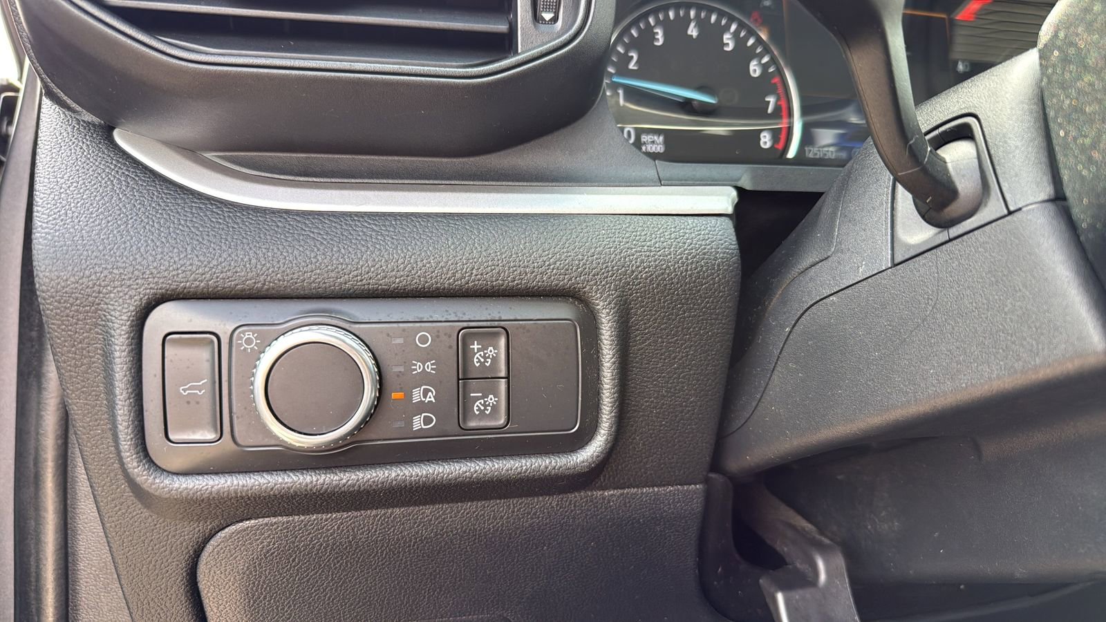 Used 2021 Ford Explorer XLT RWD image 17