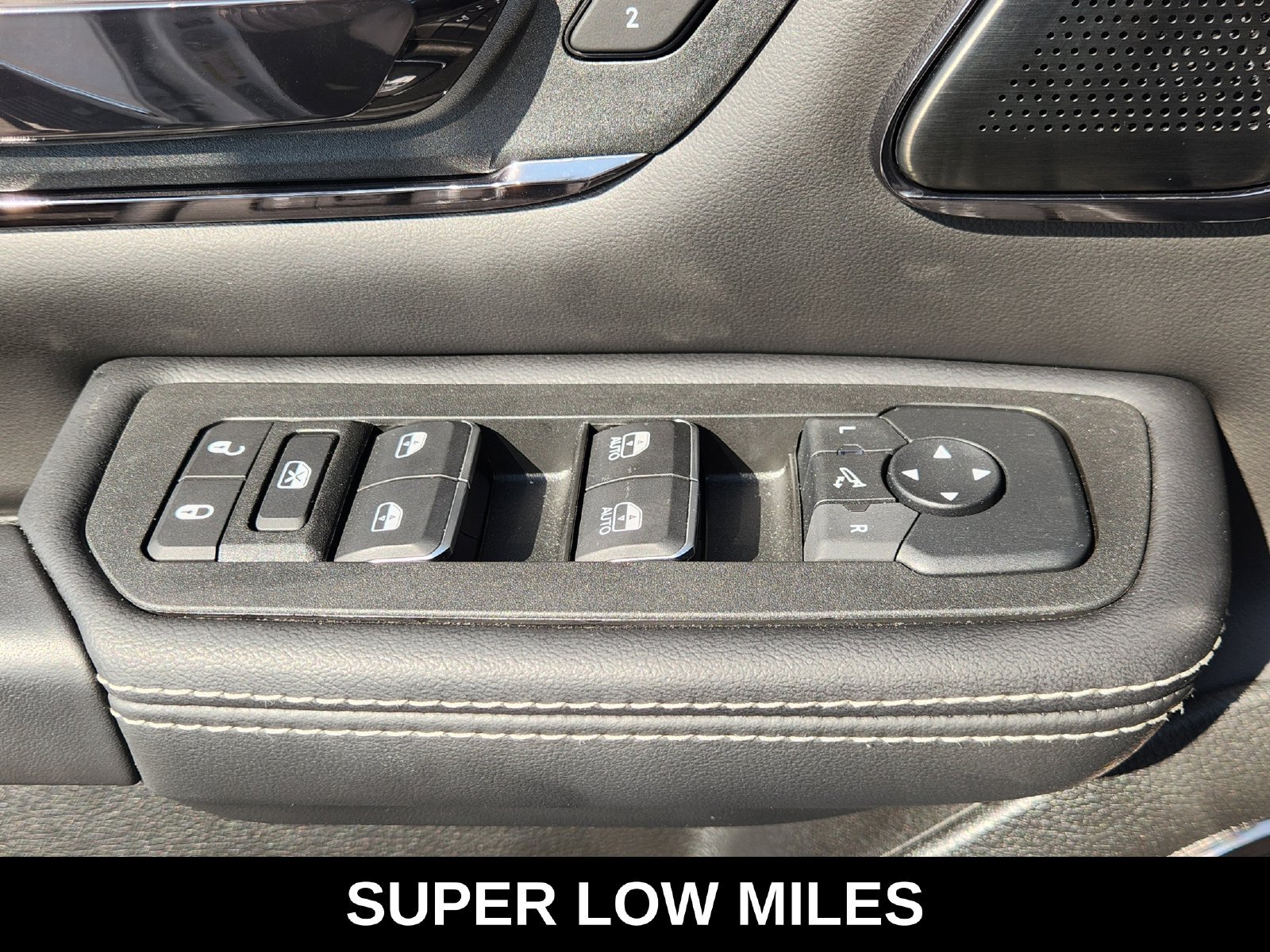 Used 2025 RAM 1500 Limited w/ Body Color Bumper Group AWD/4WD image 30