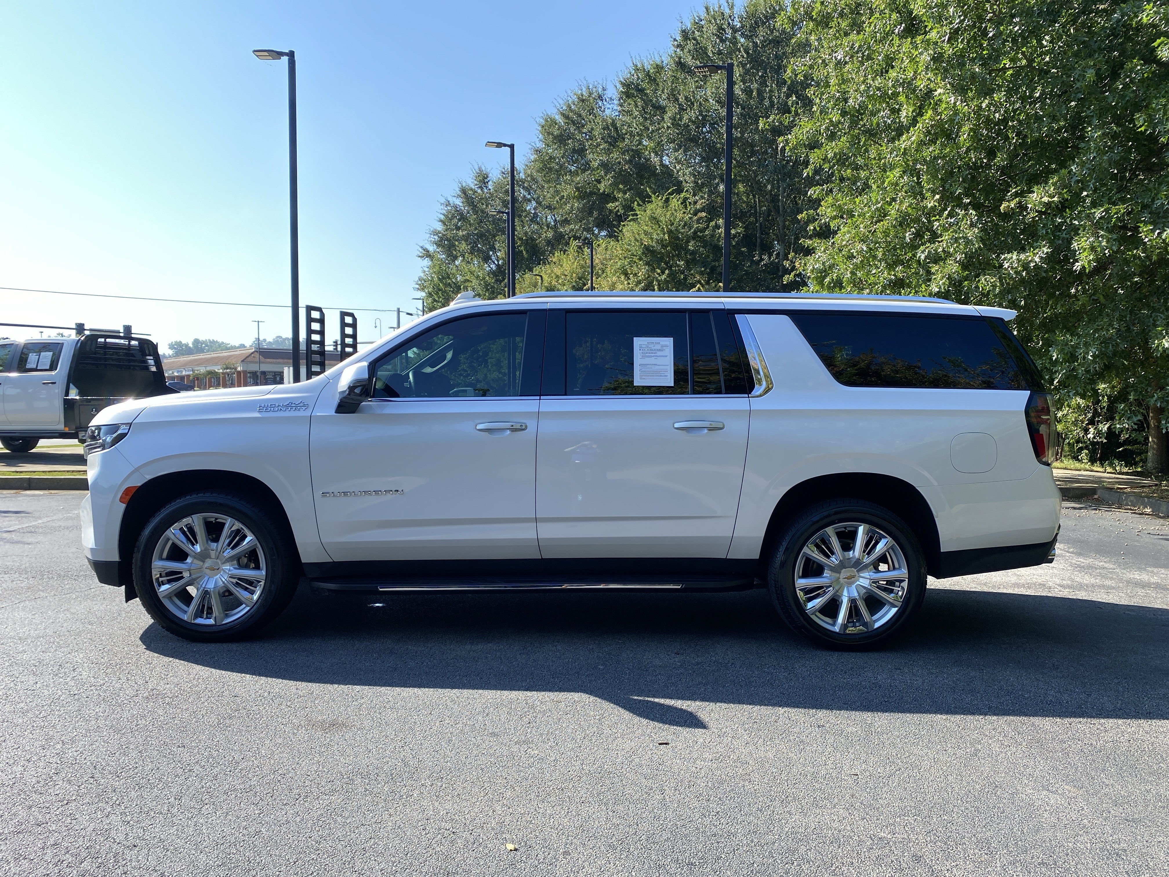 Used 2023 Chevrolet Suburban High Country AWD/4WD image 6