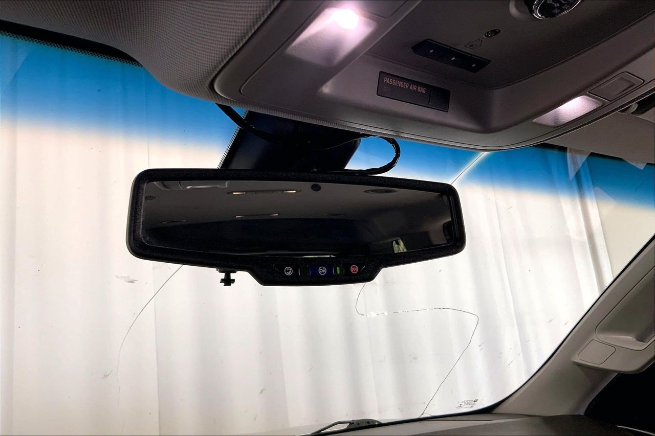 Used 2018 GMC Yukon SLE w/ SLE Value Package RWD image 17