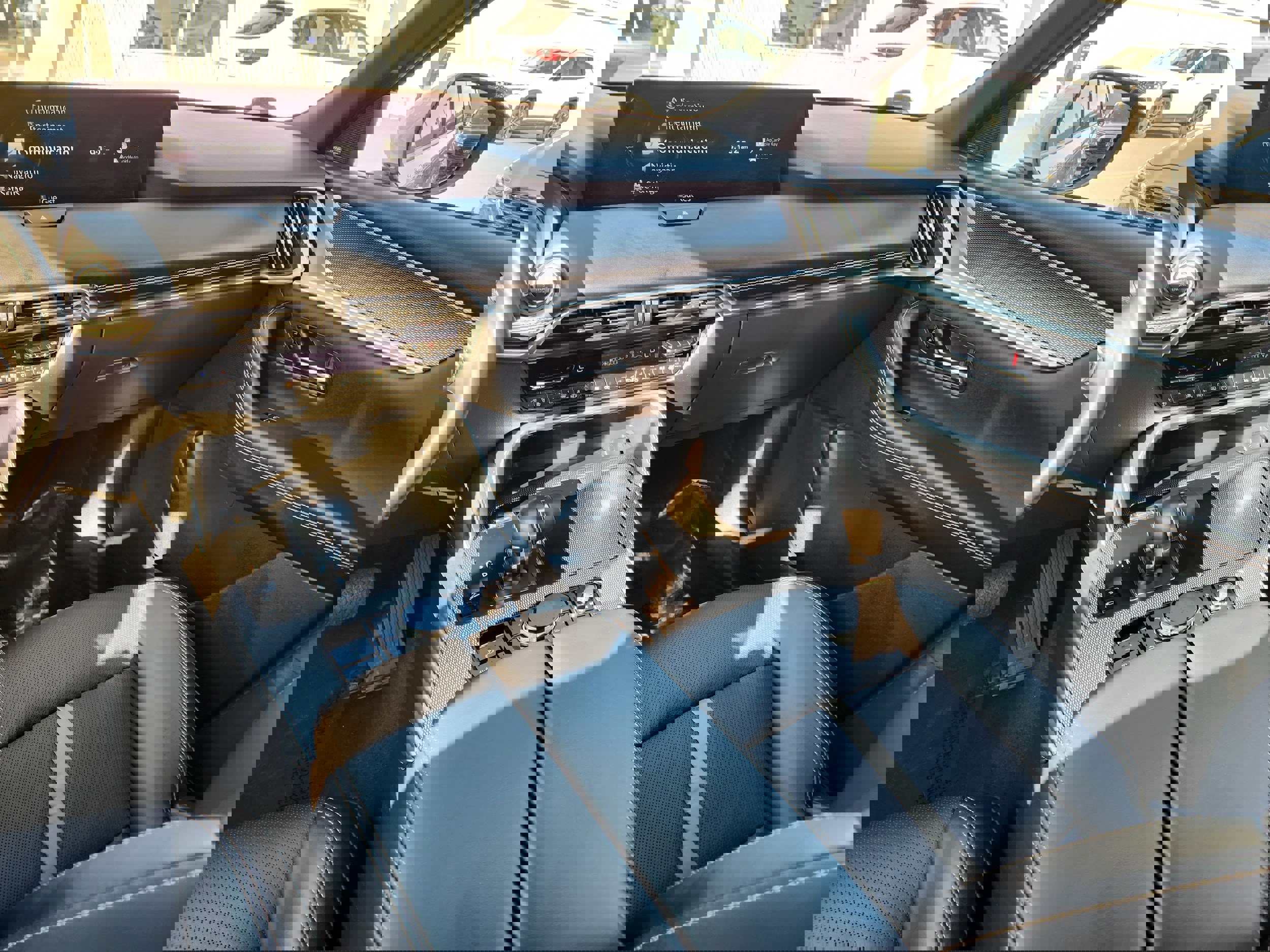 Certified 2025 MAZDA CX-90 3.3 Turbo S w/ Premium Package image 15