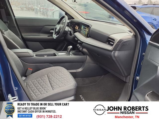 Certified 2025 Nissan Kicks SV image 18