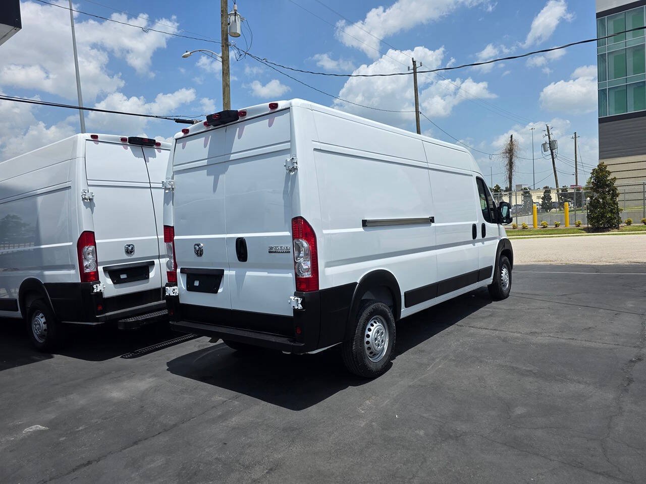 Used 2025 RAM ProMaster 2500 w/ Convenience Group FWD image 6