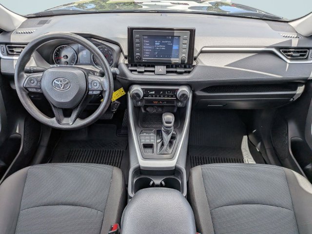 Used 2021 Toyota RAV4 LE AWD/4WD image 14
