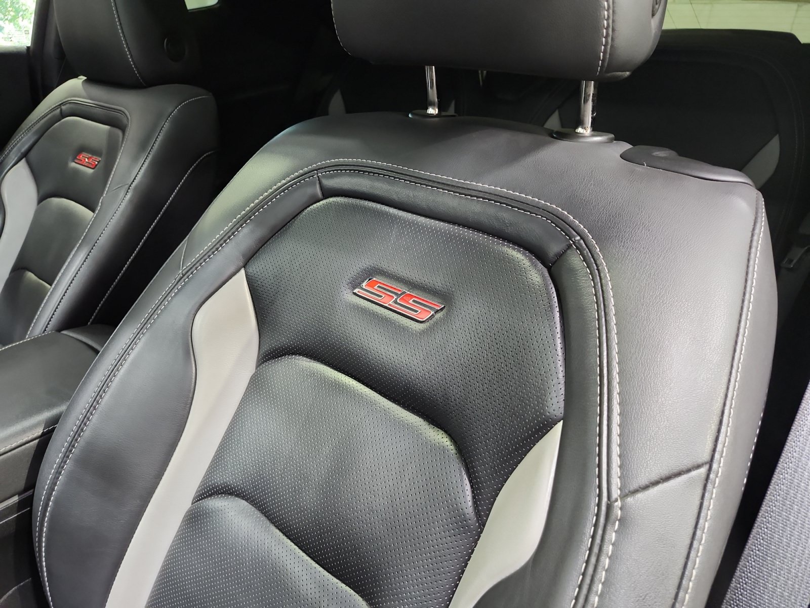 Used 2019 Chevrolet Camaro SS RWD image 24