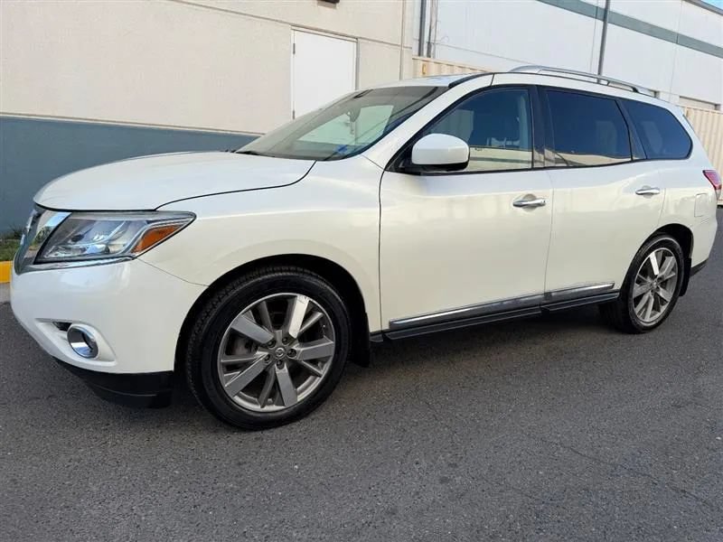 Used 2015 Nissan Pathfinder Platinum AWD/4WD image 4