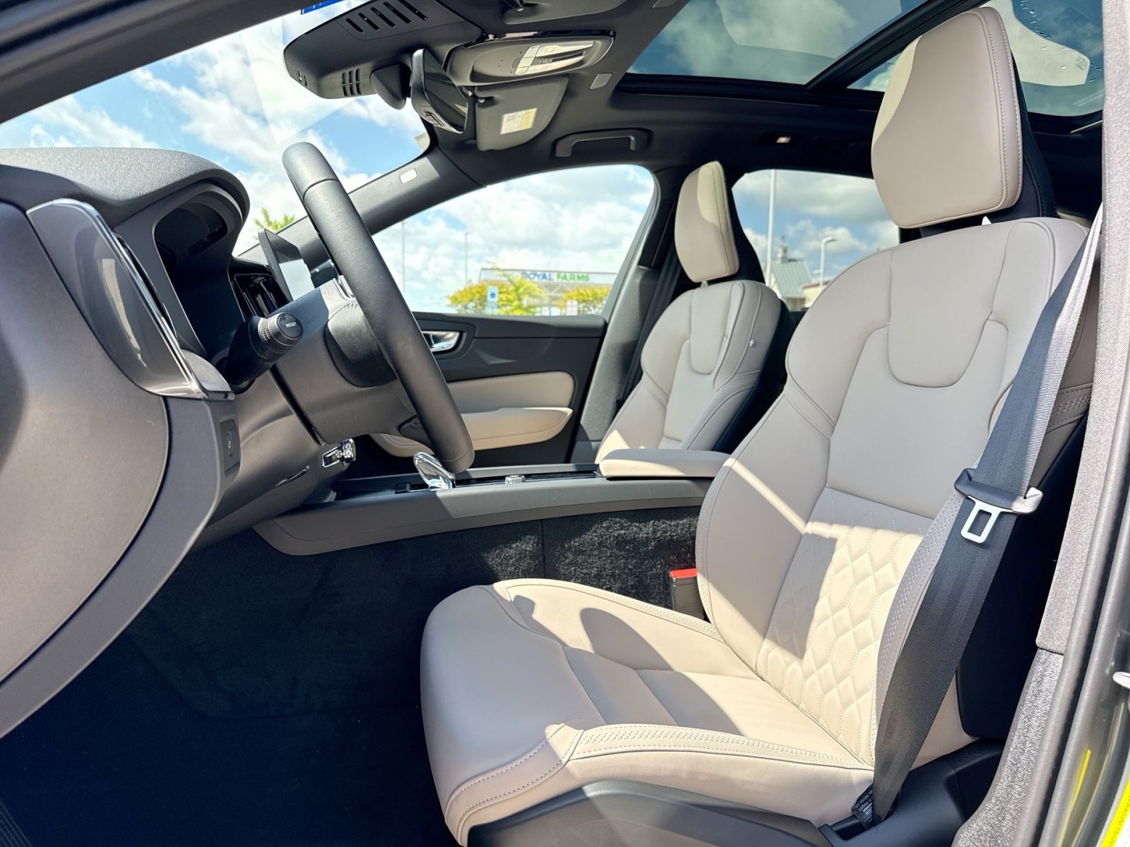 New 2026 Volvo XC60 B5 Plus w/ Protection Package Premier AWD/4WD image 13