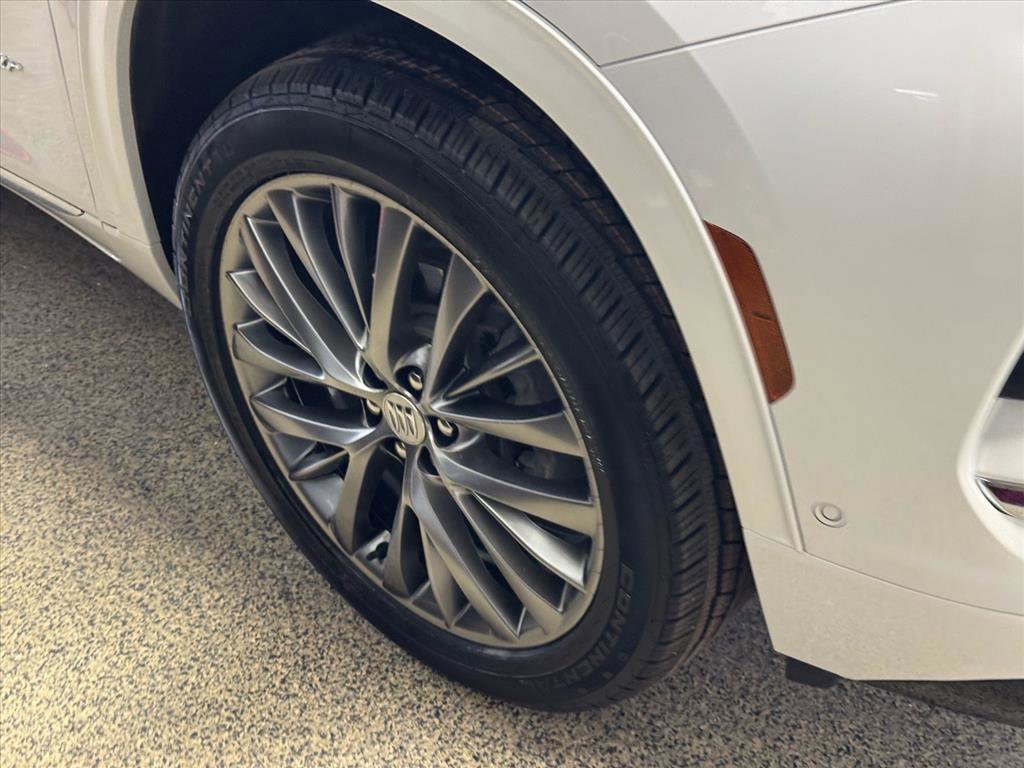 Certified 2025 Buick Enclave Avenir w/ Super Cruise Package image 4